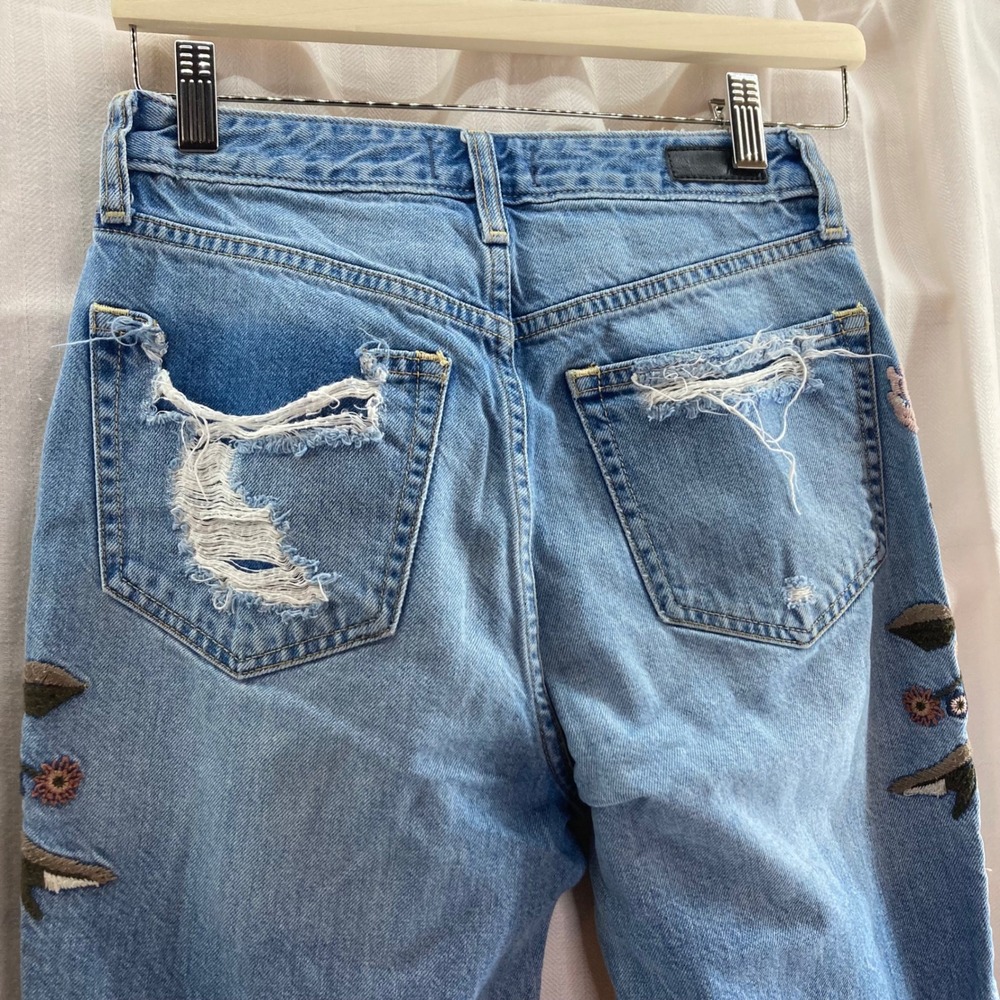 Abercrombie Fitch Annie High Rise Girlfriend Jeans Embroidered Ripped Frayed 26" - Picture 3 of 9